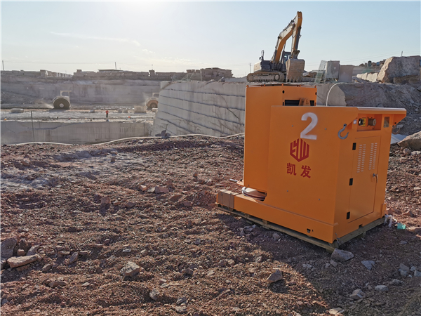 長沙凱發(fā)超硬材料科技有限公司,長沙礦山石材開采設(shè)備銷售,長沙金剛石繩鋸機(jī)銷售,金剛石串珠繩生產(chǎn)銷售，水平鉆機(jī)生產(chǎn)銷售